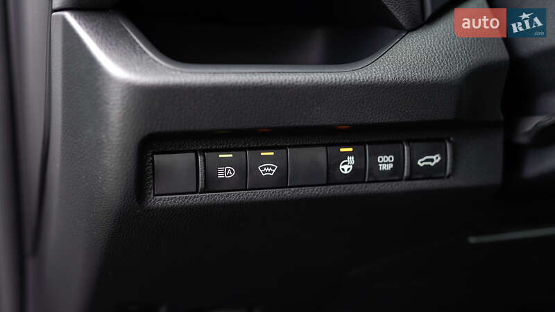 Позашляховик / Кросовер Toyota RAV4 2024 в Львові