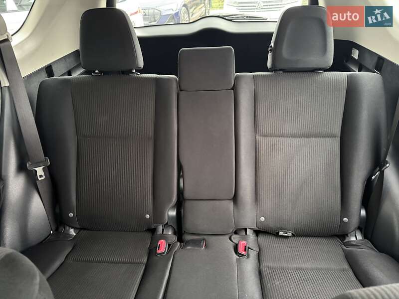 Внедорожник / Кроссовер Toyota RAV4 2015 в Черновцах фото 16 Внедорожник / Кроссовер Toyota RAV4 2015 в Черновцах