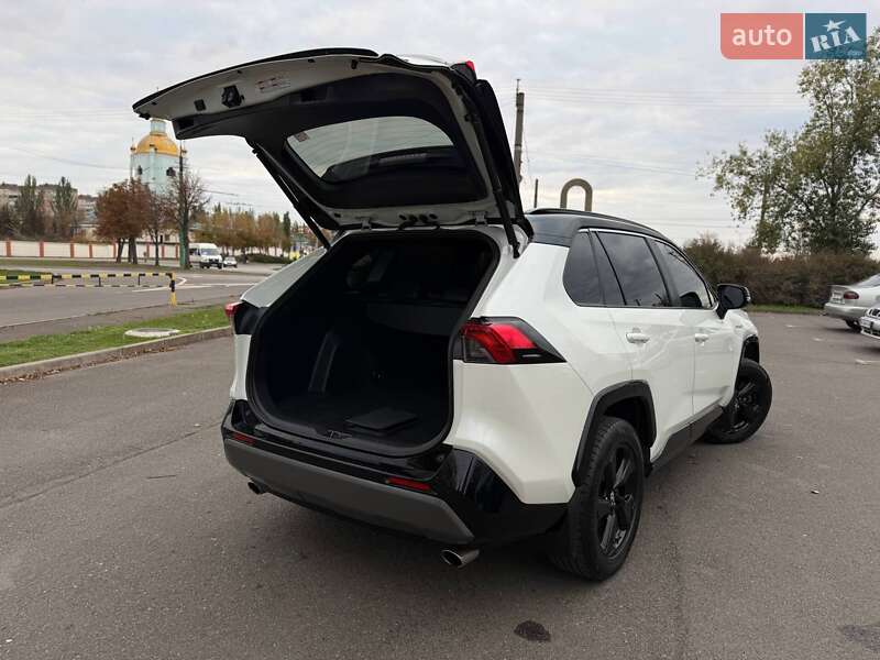 Позашляховик / Кросовер Toyota RAV4 2019 в Кривому Розі
