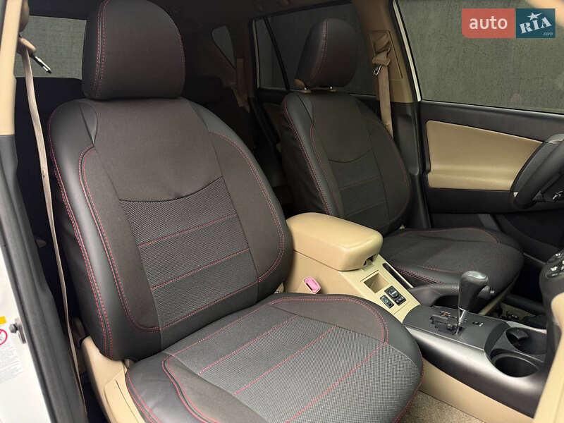 Позашляховик / Кросовер Toyota RAV4 2012 в Дніпрі