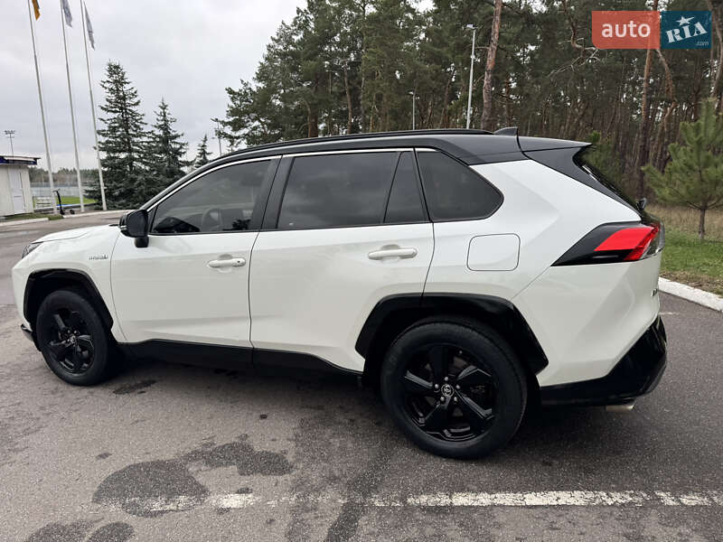 Внедорожник / Кроссовер Toyota RAV4 2018 в Киеве фото 9 Внедорожник / Кроссовер Toyota RAV4 2018 в Киеве
