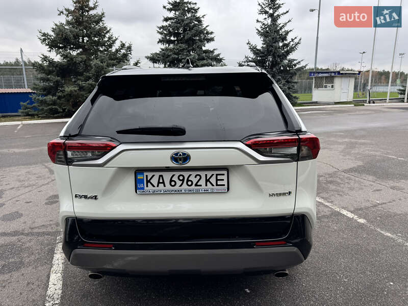 Внедорожник / Кроссовер Toyota RAV4 2018 в Киеве фото 15 Внедорожник / Кроссовер Toyota RAV4 2018 в Киеве