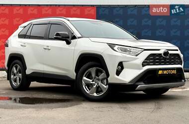 Позашляховик / Кросовер Toyota RAV4 2019 в Києві