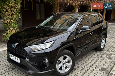 Внедорожник / Кроссовер Toyota RAV4 2020 в Киеве
