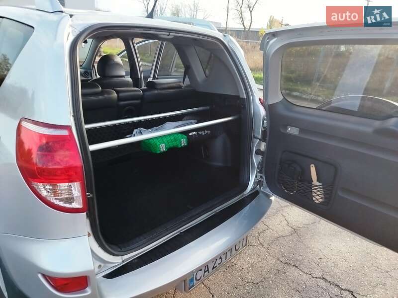 Внедорожник / Кроссовер Toyota RAV4 2006 в Черкассах фото 6 Внедорожник / Кроссовер Toyota RAV4 2006 в Черкассах