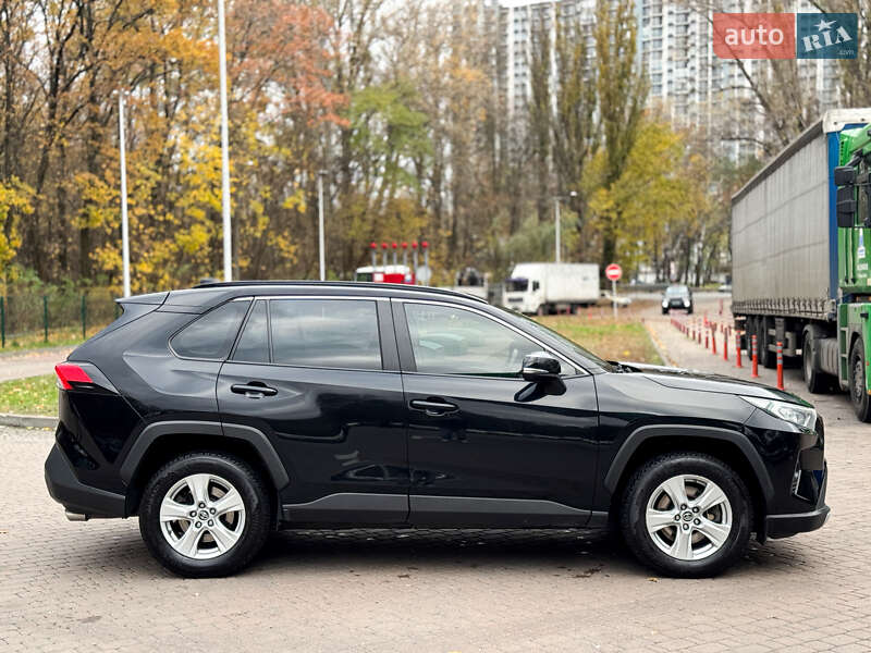 Внедорожник / Кроссовер Toyota RAV4 2019 в Киеве фото 7 Внедорожник / Кроссовер Toyota RAV4 2019 в Киеве