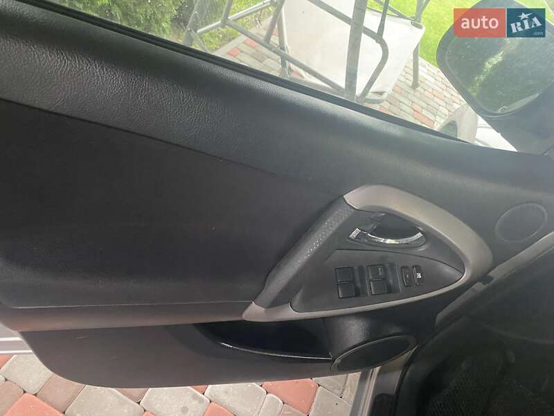 Позашляховик / Кросовер Toyota RAV4 2007 в Житомирі фото 34 Позашляховик / Кросовер Toyota RAV4 2007 в Житомирі
