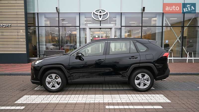 Внедорожник / Кроссовер Toyota RAV4 2023 в Киеве