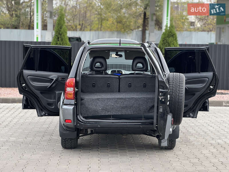 Внедорожник / Кроссовер Toyota RAV4 2004 в Одессе