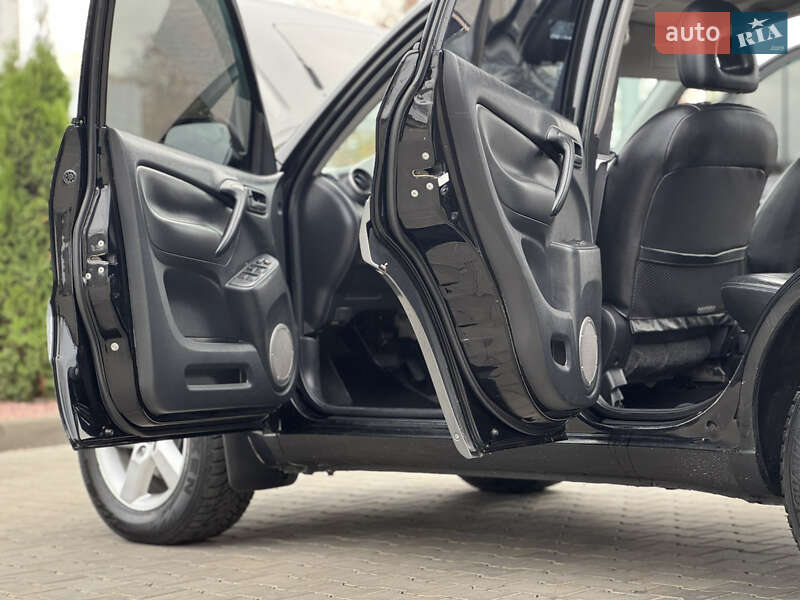 Внедорожник / Кроссовер Toyota RAV4 2004 в Одессе