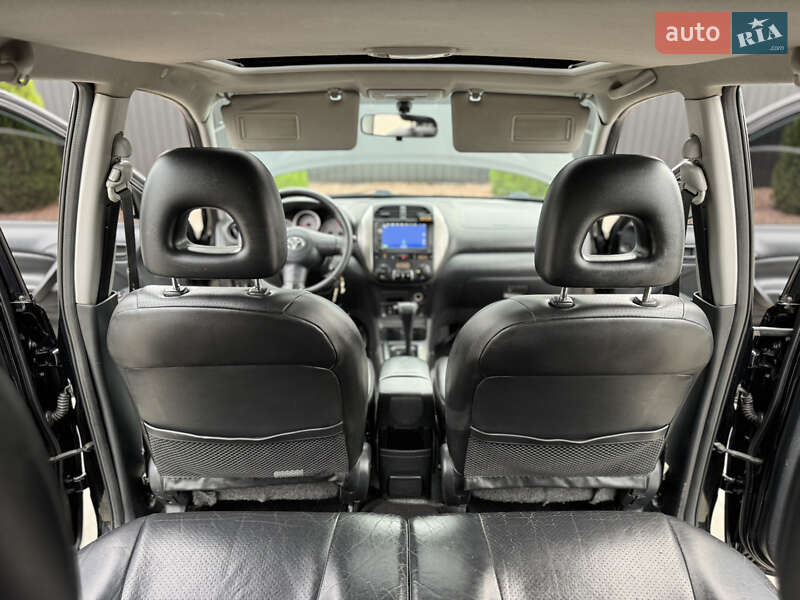 Внедорожник / Кроссовер Toyota RAV4 2004 в Одессе