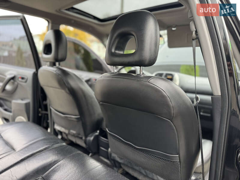 Внедорожник / Кроссовер Toyota RAV4 2004 в Одессе