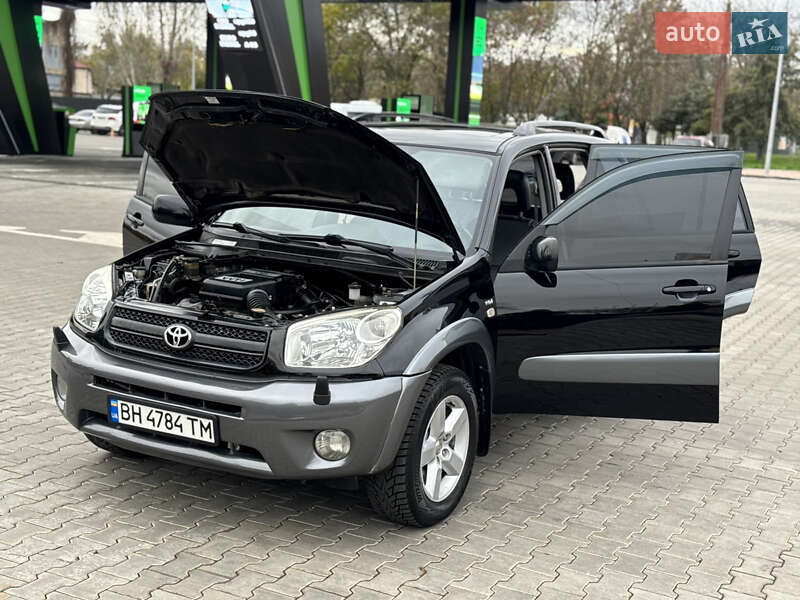 Внедорожник / Кроссовер Toyota RAV4 2004 в Одессе