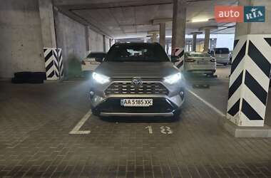 Позашляховик / Кросовер Toyota RAV4 2019 в Києві
