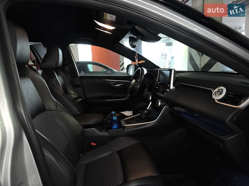 Внедорожник / Кроссовер Toyota RAV4 2019 в Киеве фото 21 Внедорожник / Кроссовер Toyota RAV4 2019 в Киеве