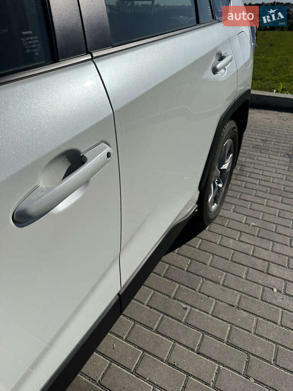 Внедорожник / Кроссовер Toyota RAV4 2024 в Одессе фото 8 Внедорожник / Кроссовер Toyota RAV4 2024 в Одессе