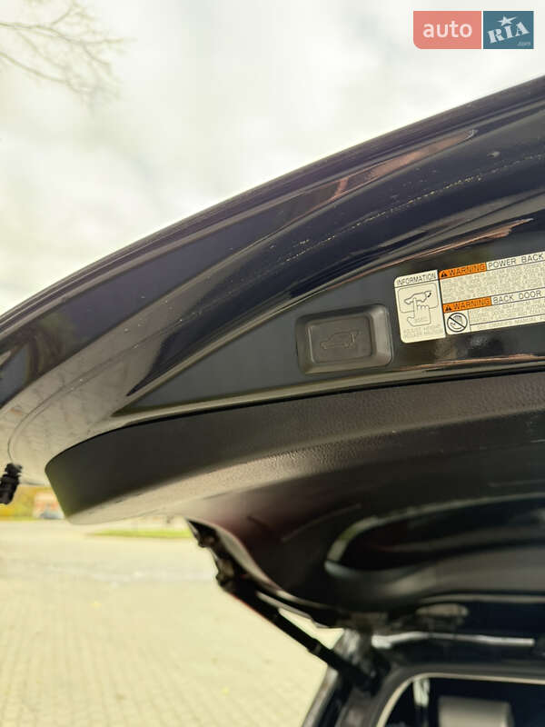 Позашляховик / Кросовер Toyota RAV4 2013 в Тернополі фото 18 Позашляховик / Кросовер Toyota RAV4 2013 в Тернополі