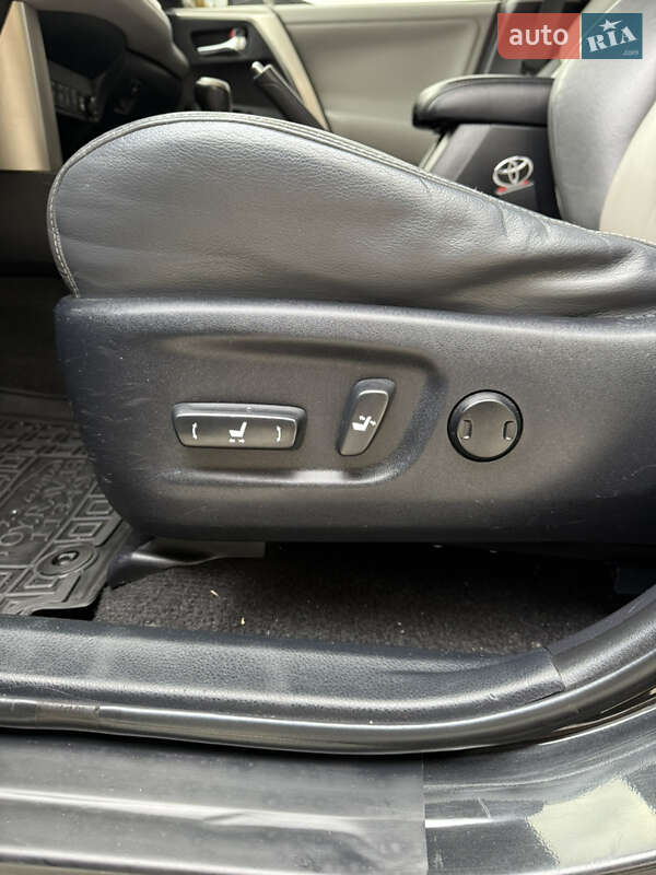 Позашляховик / Кросовер Toyota RAV4 2013 в Тернополі фото 35 Позашляховик / Кросовер Toyota RAV4 2013 в Тернополі