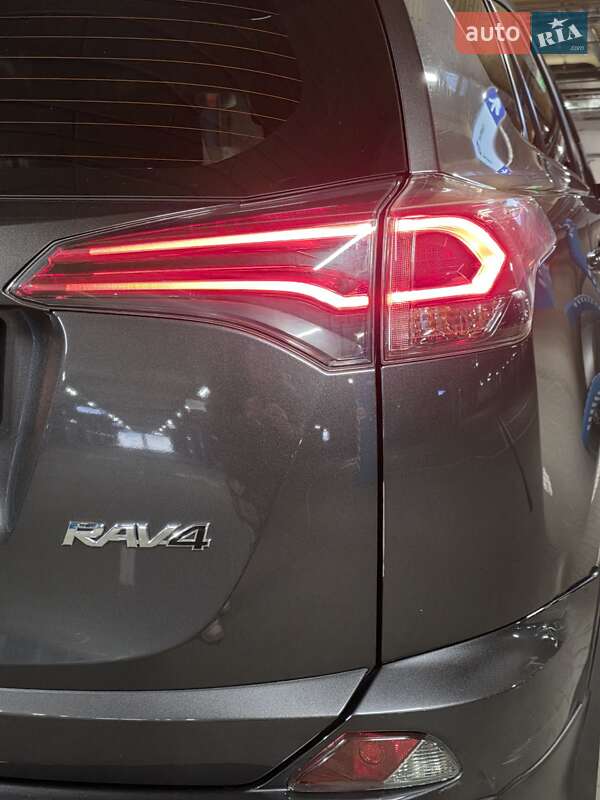Внедорожник / Кроссовер Toyota RAV4 2016 в Киеве фото 7 Внедорожник / Кроссовер Toyota RAV4 2016 в Киеве