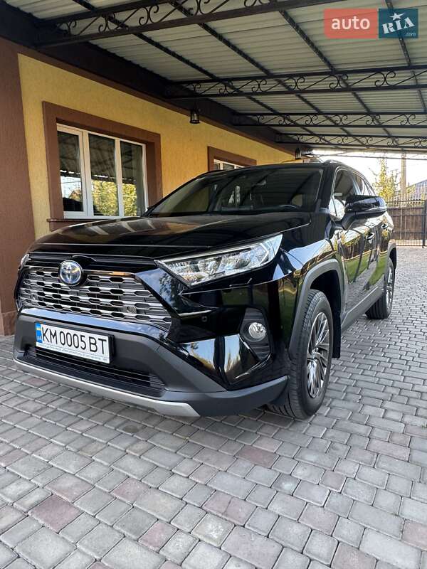 Позашляховик / Кросовер Toyota RAV4 2020 в Коростені