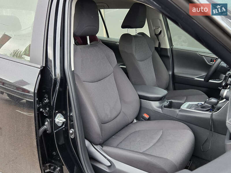 Позашляховик / Кросовер Toyota RAV4 2023 в Києві фото 11 Позашляховик / Кросовер Toyota RAV4 2023 в Києві