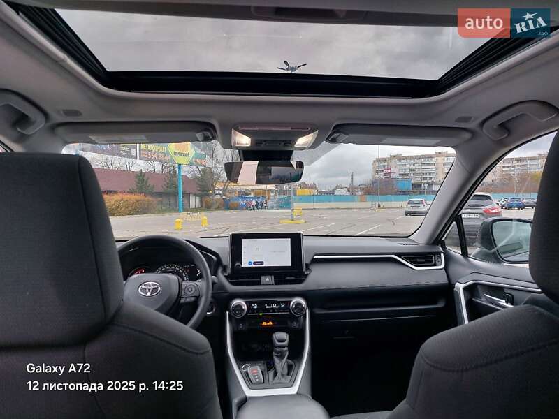 Внедорожник / Кроссовер Toyota RAV4 2023 в Киеве фото 12 Внедорожник / Кроссовер Toyota RAV4 2023 в Киеве