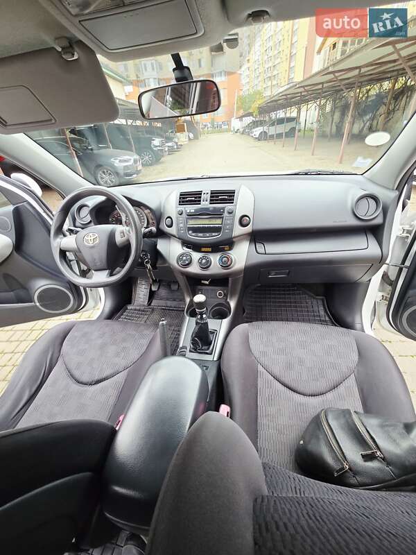 Внедорожник / Кроссовер Toyota RAV4 2010 в Одессе фото 21 Внедорожник / Кроссовер Toyota RAV4 2010 в Одессе
