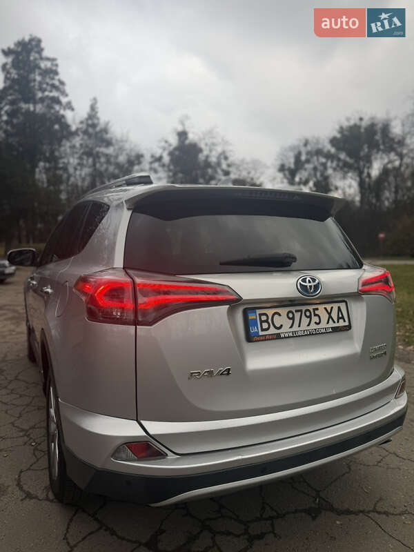 Внедорожник / Кроссовер Toyota RAV4 2016 в Львове