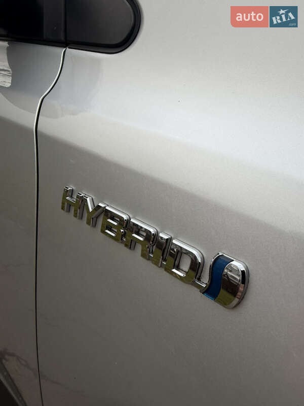 Внедорожник / Кроссовер Toyota RAV4 2016 в Львове