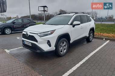 Внедорожник / Кроссовер Toyota RAV4 2024 в Киеве