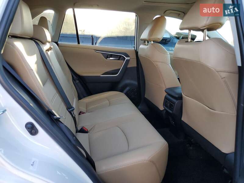 Внедорожник / Кроссовер Toyota RAV4 2023 в Днепре фото 11 Внедорожник / Кроссовер Toyota RAV4 2023 в Днепре