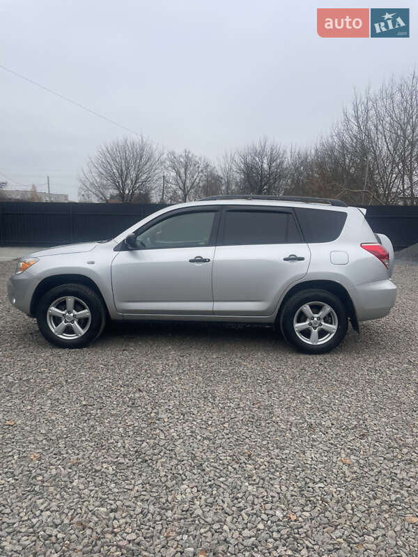 Внедорожник / Кроссовер Toyota RAV4 2008 в Коростене