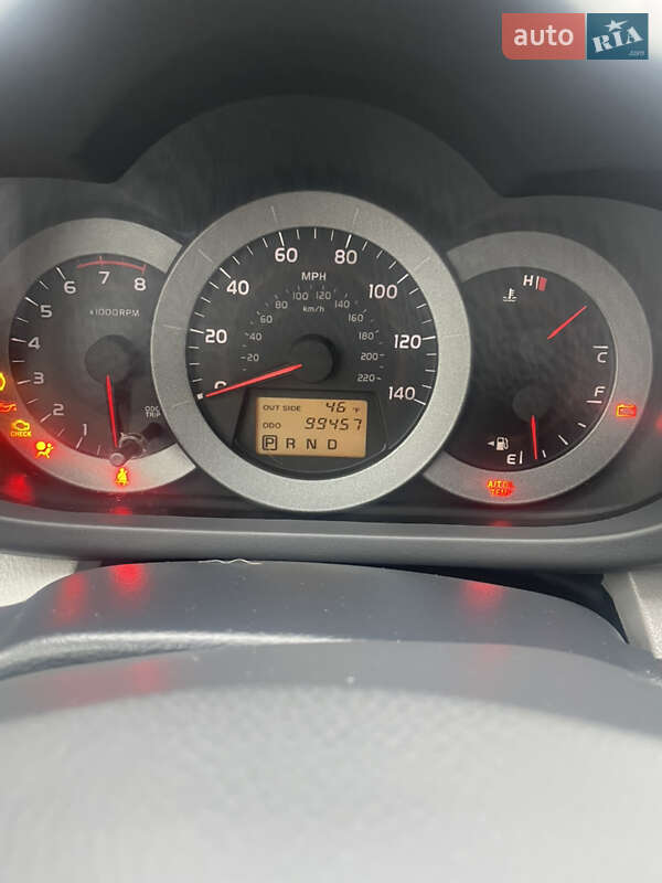 Внедорожник / Кроссовер Toyota RAV4 2008 в Коростене