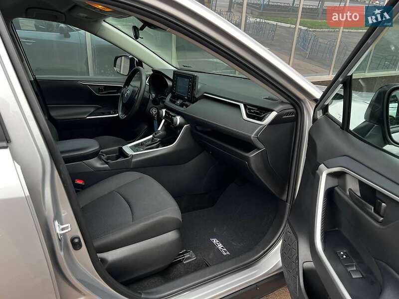 Внедорожник / Кроссовер Toyota RAV4 2021 в Киеве фото 10 Внедорожник / Кроссовер Toyota RAV4 2021 в Киеве