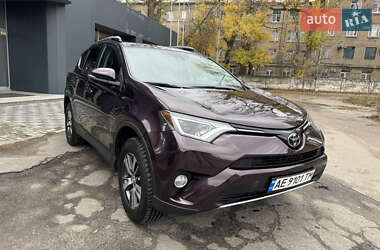 Позашляховик / Кросовер Toyota RAV4 2018 в Дніпрі