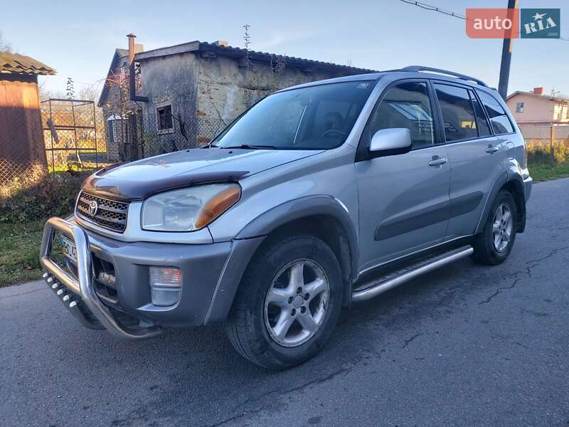 Внедорожник / Кроссовер Toyota RAV4 2001 в Стрые