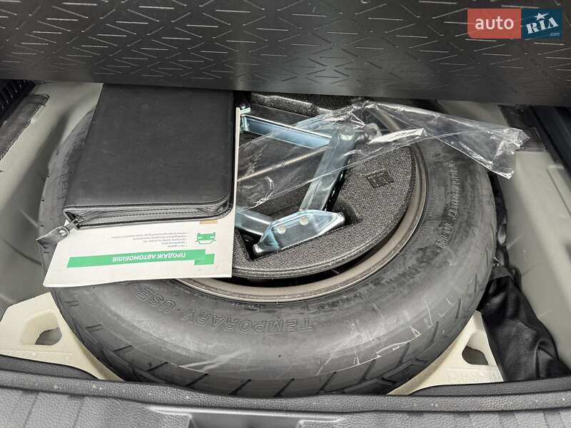 Позашляховик / Кросовер Toyota RAV4 2020 в Києві