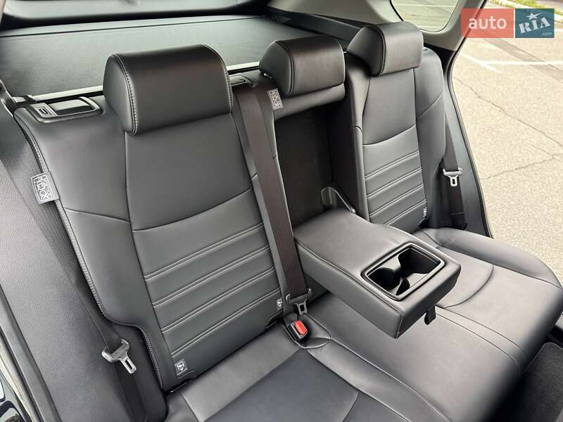 Позашляховик / Кросовер Toyota RAV4 2020 в Києві