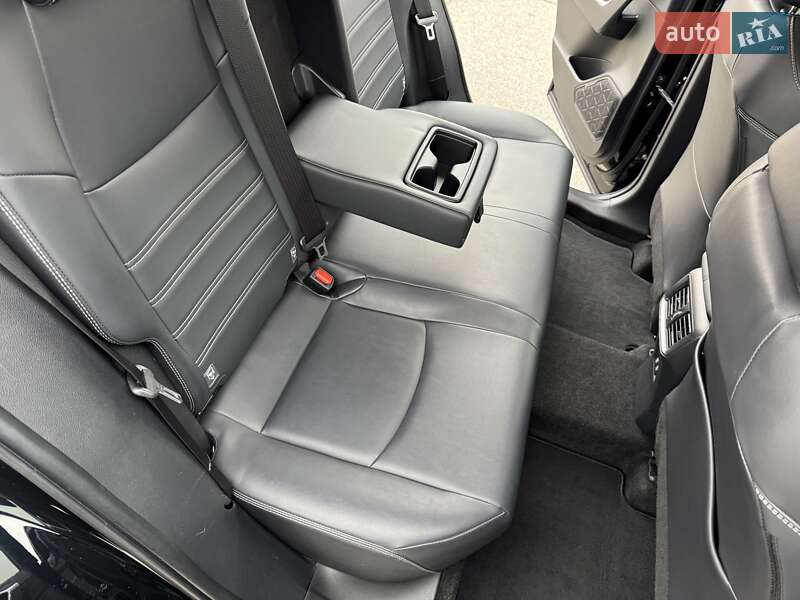 Позашляховик / Кросовер Toyota RAV4 2020 в Києві