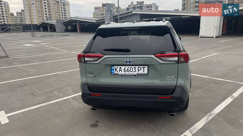 Внедорожник / Кроссовер Toyota RAV4 2022 в Киеве