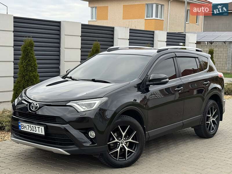 Внедорожник / Кроссовер Toyota RAV4 2016 в Одессе фото 6 Внедорожник / Кроссовер Toyota RAV4 2016 в Одессе
