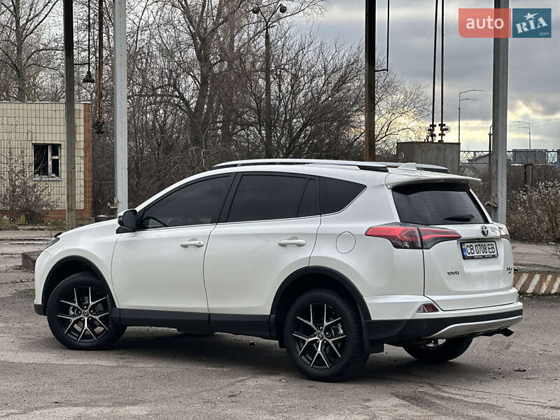 Внедорожник / Кроссовер Toyota RAV4 2016 в Киеве