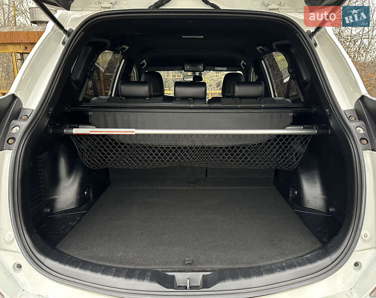 Внедорожник / Кроссовер Toyota RAV4 2016 в Киеве