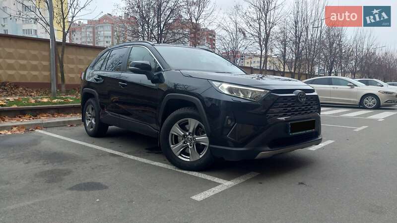 Внедорожник / Кроссовер Toyota RAV4 2022 в Киеве