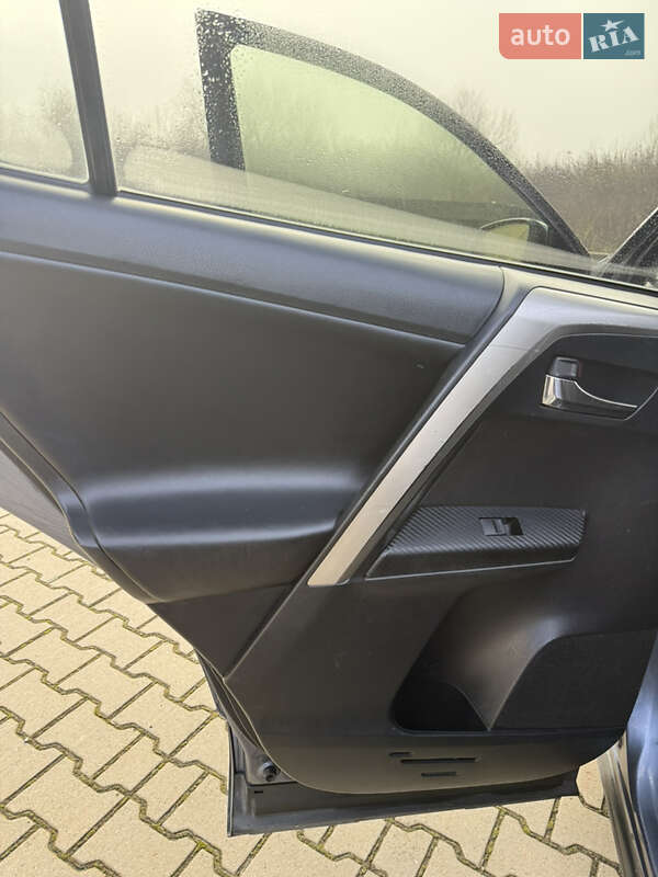 Внедорожник / Кроссовер Toyota RAV4 2014 в Ивано-Франковске фото 14 Внедорожник / Кроссовер Toyota RAV4 2014 в Ивано-Франковске