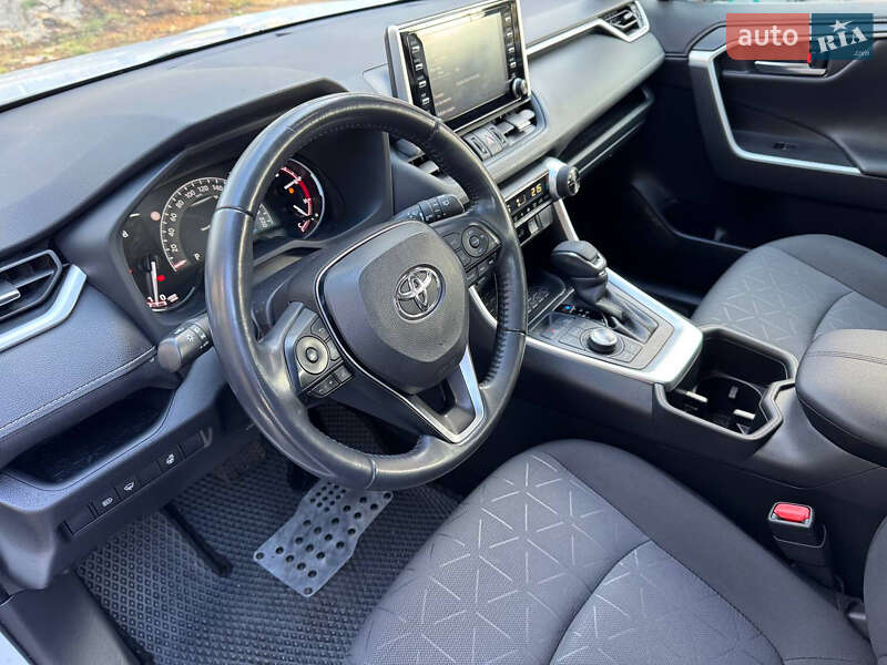 Внедорожник / Кроссовер Toyota RAV4 2022 в Киеве фото 22 Внедорожник / Кроссовер Toyota RAV4 2022 в Киеве