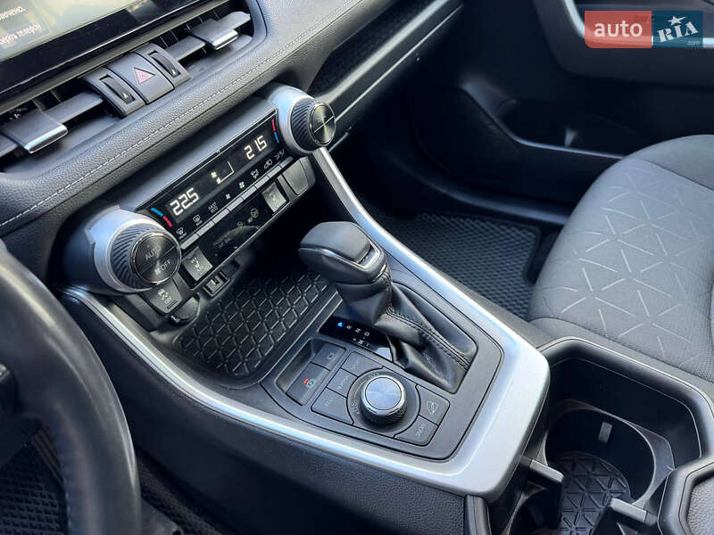 Внедорожник / Кроссовер Toyota RAV4 2022 в Киеве фото 30 Внедорожник / Кроссовер Toyota RAV4 2022 в Киеве