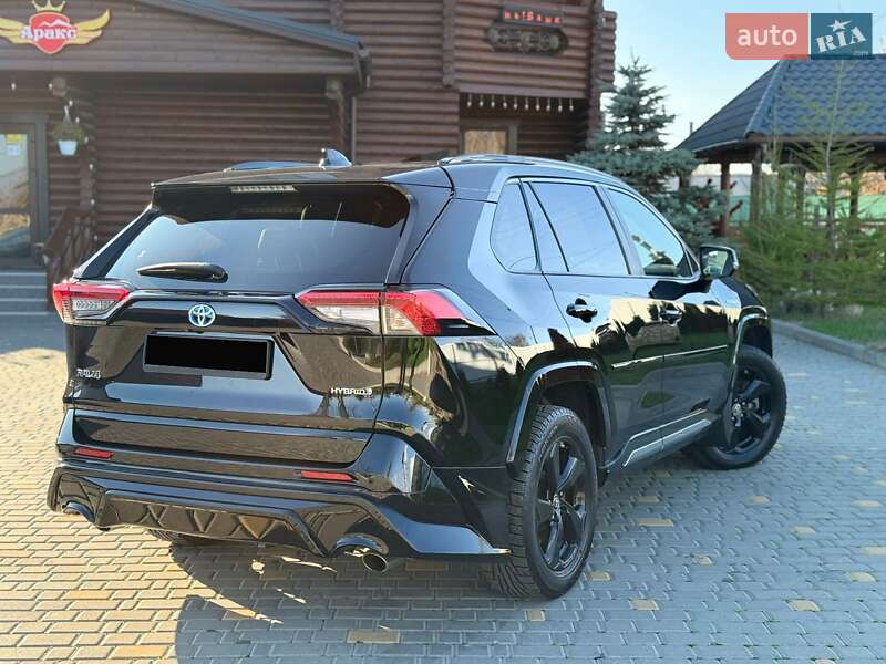 Позашляховик / Кросовер Toyota RAV4 2020 в Одесі
