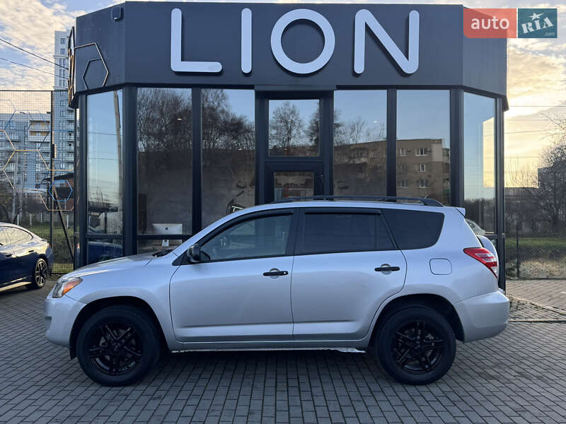 Позашляховик / Кросовер Toyota RAV4 2009 в Львові