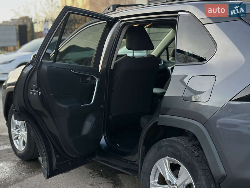 Внедорожник / Кроссовер Toyota RAV4 2019 в Шептицькому фото 47 Внедорожник / Кроссовер Toyota RAV4 2019 в Шептицькому